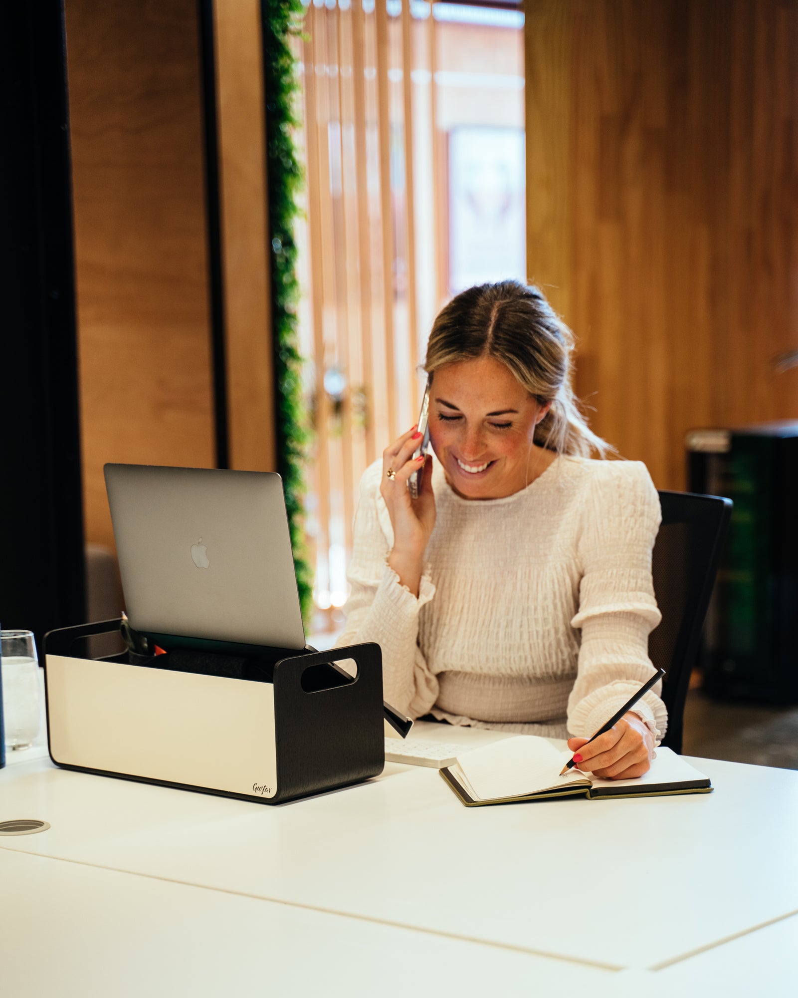 Gustav Desk Organizer for Desk Sharing and Home Offices