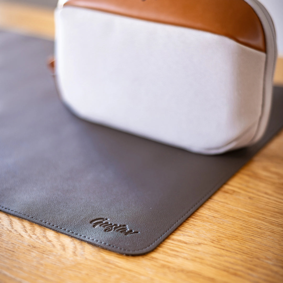 Echo Tech-Pouch