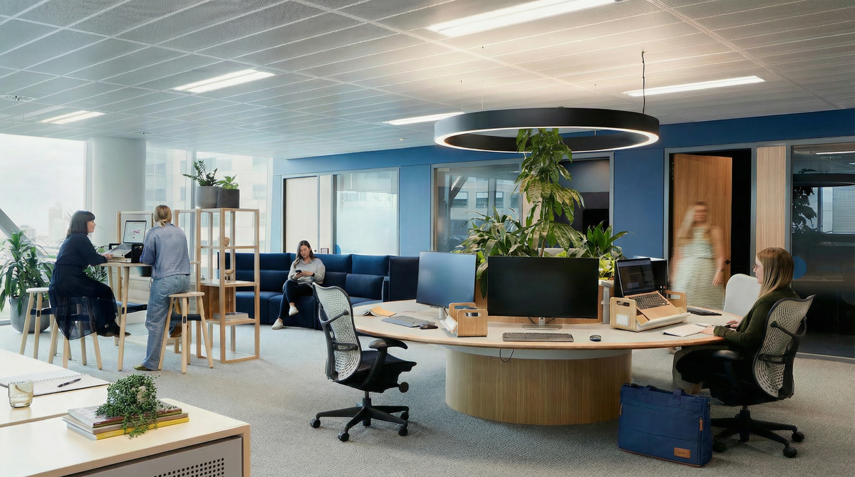 What Makes a Desk Setup Ergonomic at Work?