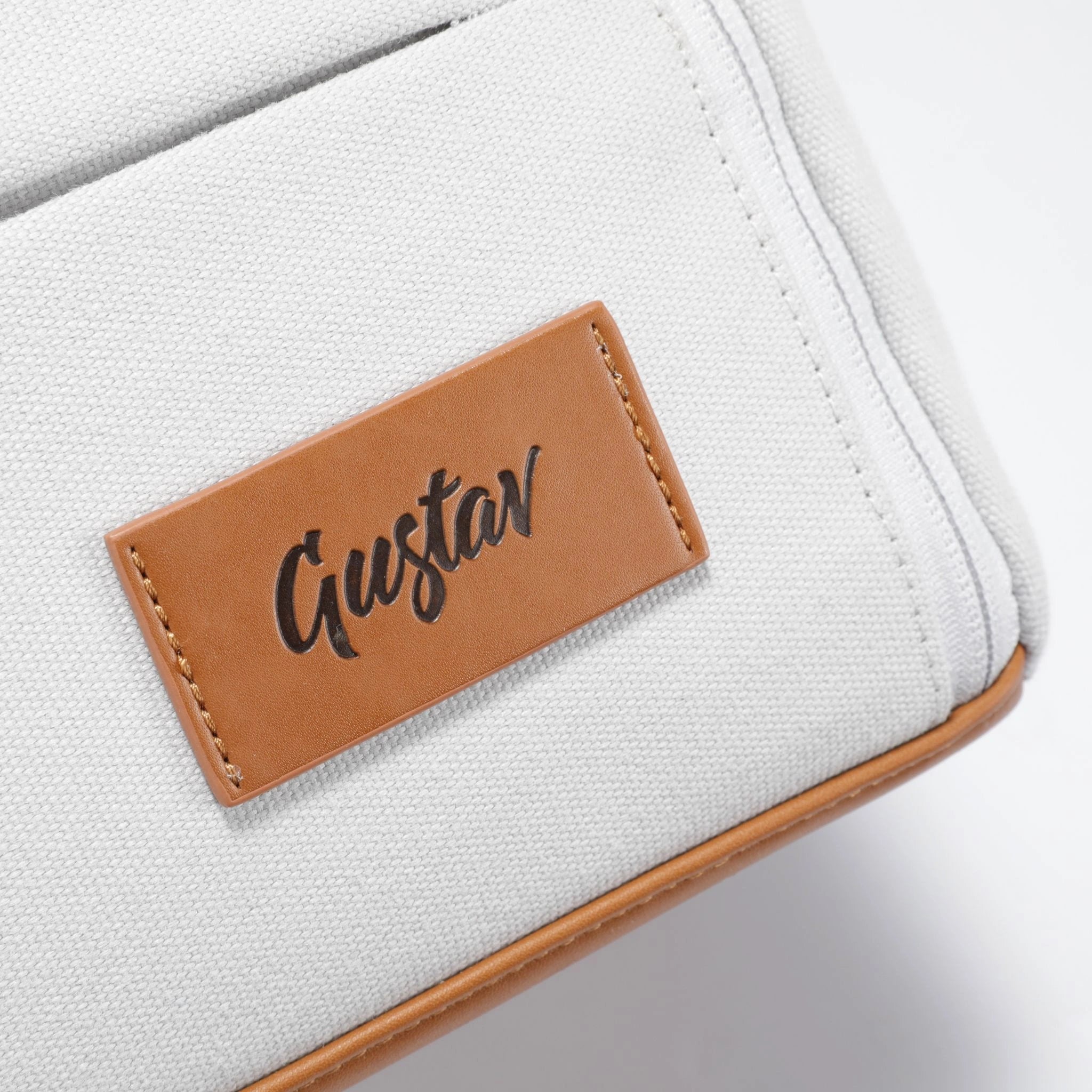 DeskMate work bag unfolded – instant desk setup for shared offices